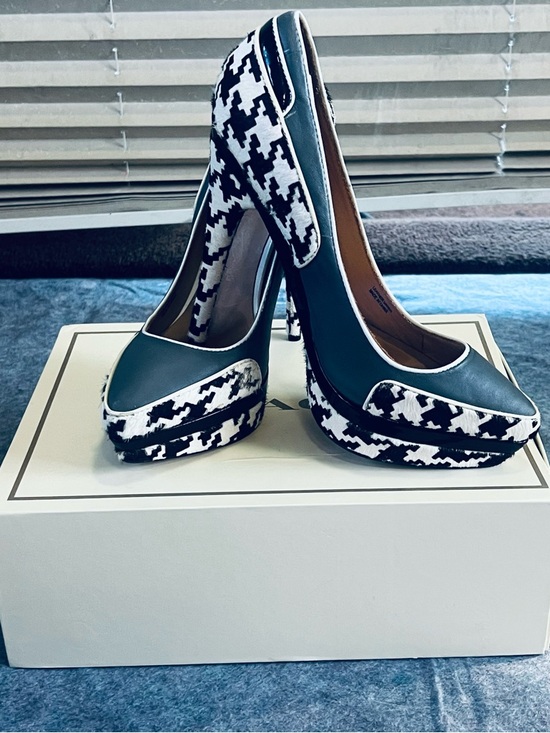 L.A.M.B. Shoes - Women's Black and White Houndstooth Platform Pumps